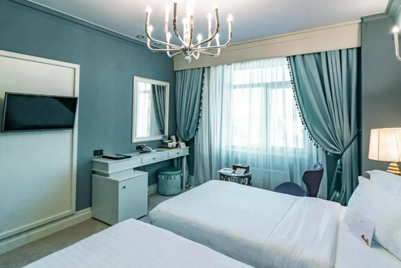 Phoenicia Grand Hotel Bukareszt 4*,